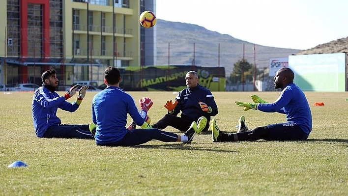 Evkur Yeni Malatyaspor Rize maçıyla çıkışa geçmek istiyor 