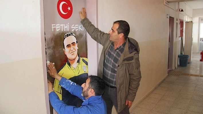 Korucular, okulu şehit fotoğraflarıyla donattı 