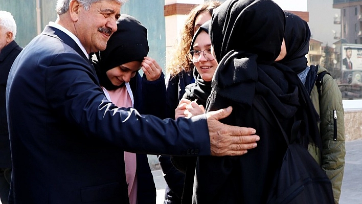 Ekinci'den 'Sorunları görmezden geliyorlar' tepkisi 