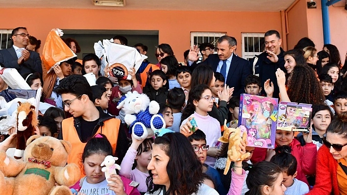 Tunceli'de çocukların yüzünü güldüren kampanya 