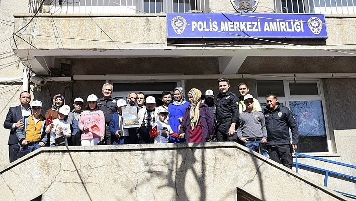 Özel Çocuklardan Polis Amcalara Ziyaret