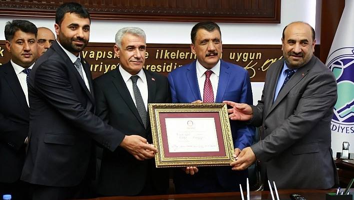 Battalgazi Belediyesinde devir teslim yapıldı 