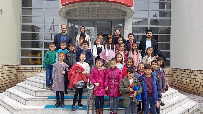 Öğrenciler, Huzurevi Sakinleriyle Buluştu