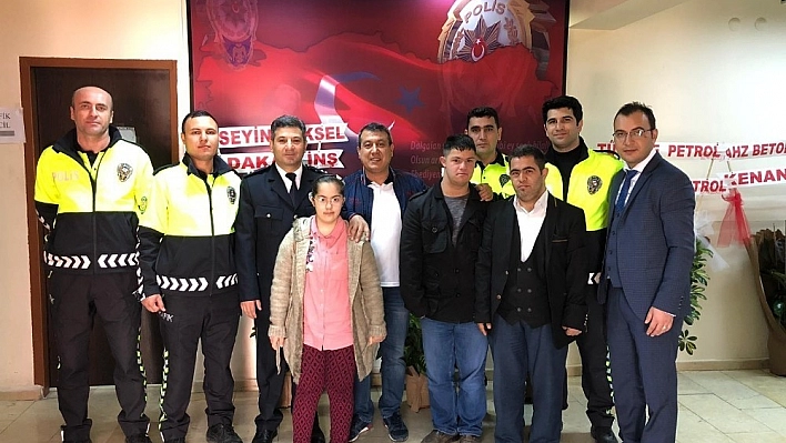 Özel Çocuklardan Polislere Ziyaret