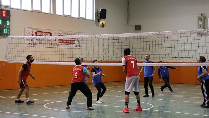 Akif İnan Voleybol Turnuvası başladı 