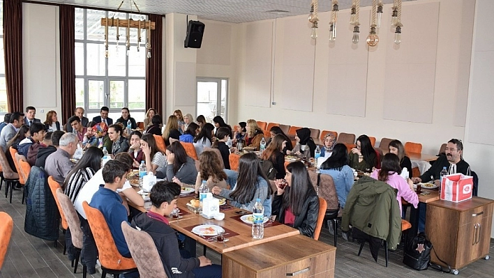 Kardeş okulları Arguvan'da buluştu 