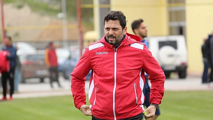 Evkur Yeni Malatyaspor'da yönetim teknik heyetin durumunu görüştü 