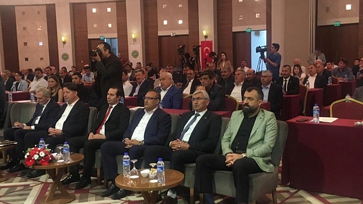 Akın, Küçükbaş Hayvancılık Şurasına katıldı 