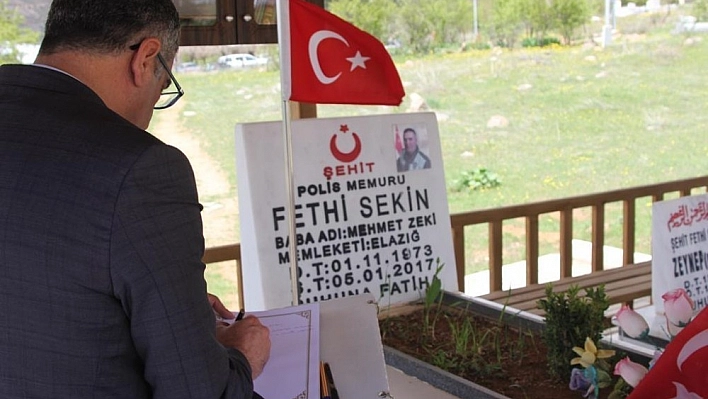 CHP'li Erol'dan Şehit Sekin'in Kabrine Ziyaret