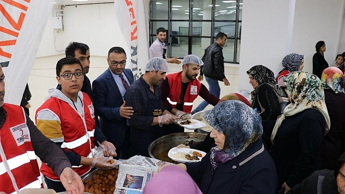 Malatya'da hasta yakınları için iftar 