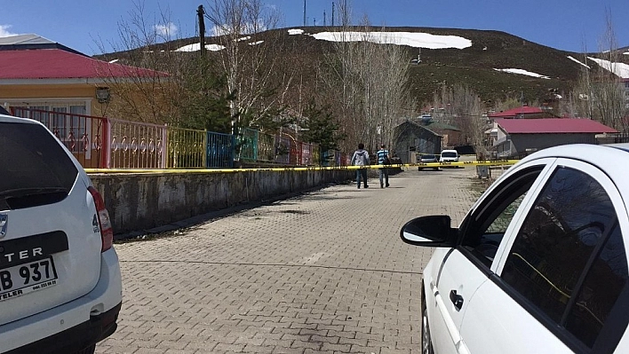 Bingöl'de cinnet: eşi ve 3 çocuğunu vurdu 