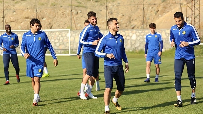 Evkur Yeni Malatyaspor'da Erzurumspor maçı hazırlıkları sürüyor 