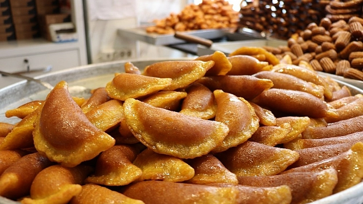 Malatya'da Ramazan'ın olmazsa olmazı 'yassı kadayıf' 