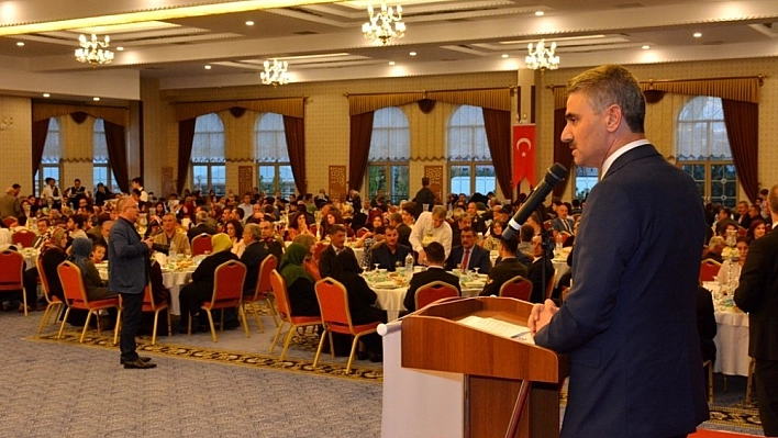 Vali Baruş şehit aileleri ve gaziler ile iftarda buluştu 