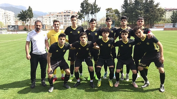 Evkur Yeni Malatyaspor U17 takımı ligde kalma yarışında yara aldı 