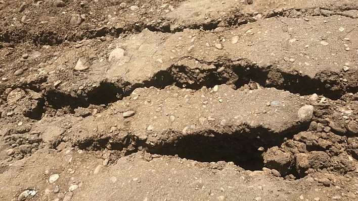 Bingöl'de heyelan ! Bazı evler tahliye edildi