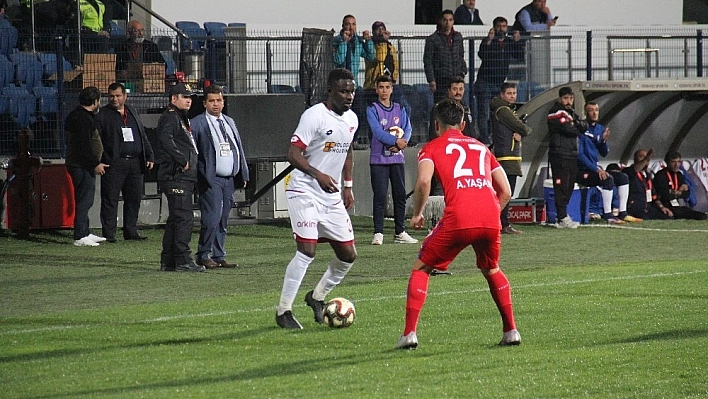 Elazığspor'da 3 yabancı gönderildi