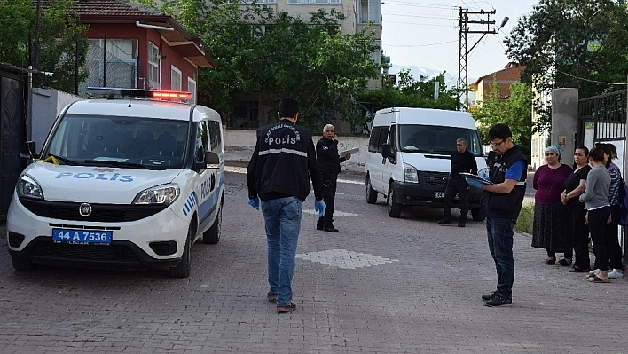 Malatya'da pompalı tüfekle apartmana saldırdılar 