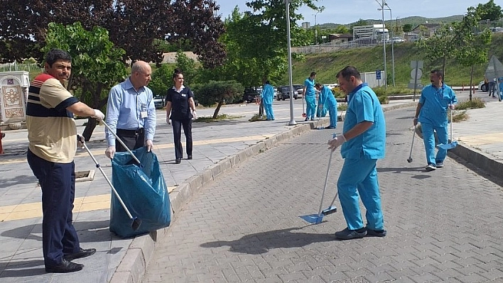 Hastane Personellerinden Örnek Davranış