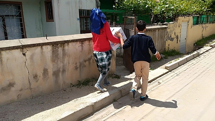 Öğrencilerden Anlamlı Yardım