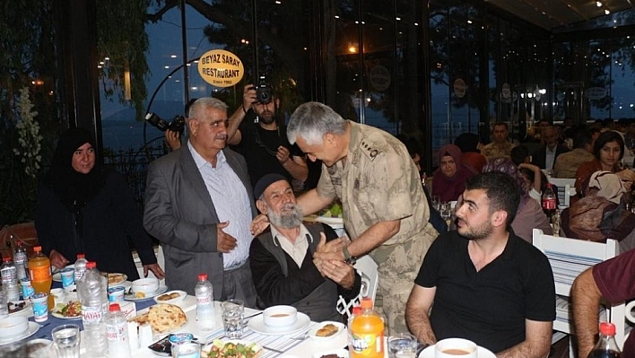 Jandarma'dan şehit aileleri ve gazilere iftar 