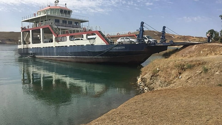 Çemişgezek feribot seferleri bayramda ücretsiz oldu 