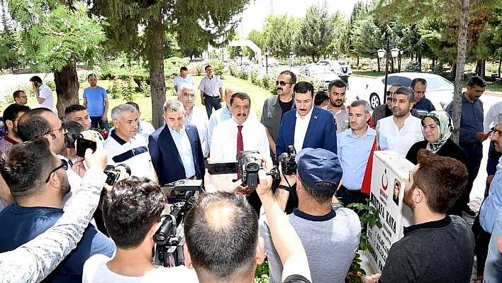 Başkan Gürkan huzurevini ve sevgi evlerini ziyaret 