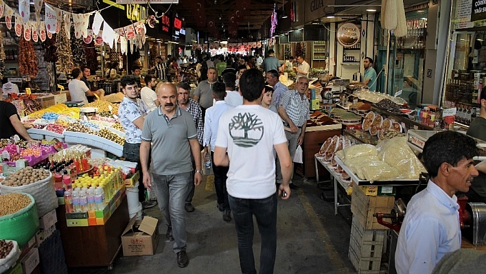 Bayram öncesi alışveriş yoğunluğu