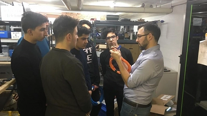 Malatyalı öğrenciler stajı Avrupa'da yaptı 