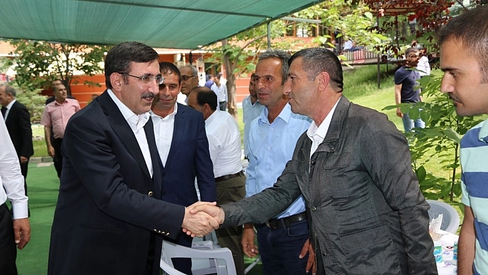 AK Parti Genel Başkan Yardımcısı Yılmaz: 'İstanbul seçimleri demokratik bir fırsat oluşturuyor' 