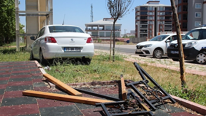 Direksiyon başında kalp krizi geçiren sürücü hayatını kaybetti 