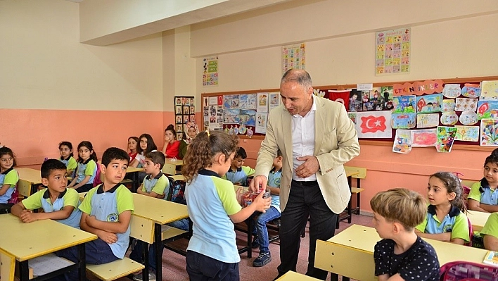 'Minik Kalplerden Büyük Yüreklere' Projesi