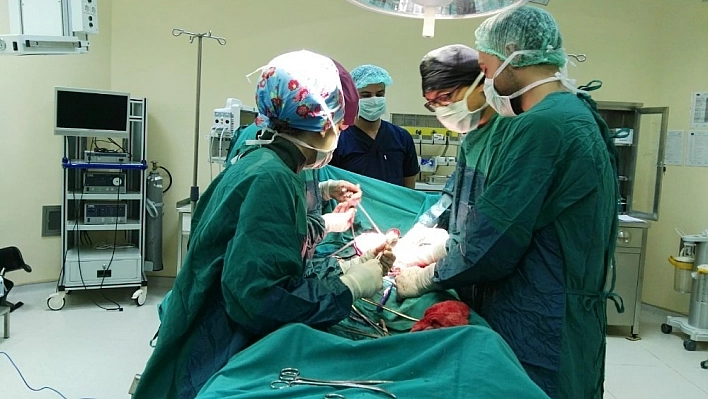 Solhan'da ilk kez 'Histerektomi' operasyonu 