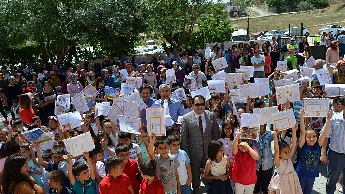 Darende'de 5 bin 569 öğrenci karnesine kavuştu 