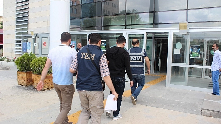 Elazığ'da FETÖ operasyonu: 3 şüpheli adliyeye sevk edildi 