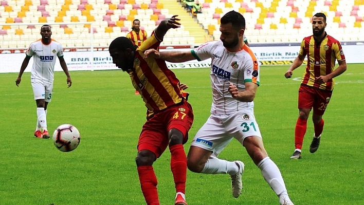 Evkur Yeni Malatyaspor, Kamara için teklifini sundu 
