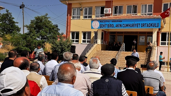 Arguvan'da karne töreninde hüzün ve sevinç bir arada yaşandı 