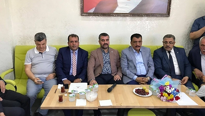 MHP'li Avşar dernek başkanlarıyla istişare yaptı 