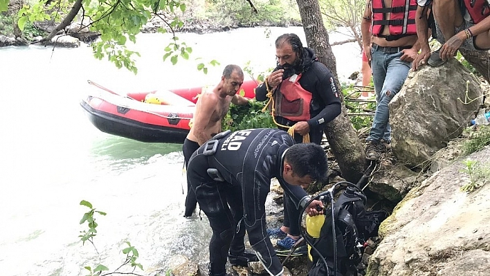 Munzur Çayı'na düşen genci arama çalışmalarına JÖAK da katıldı 