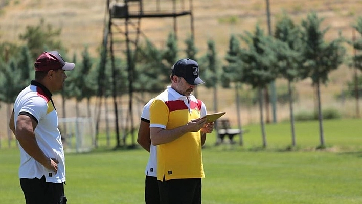 Evkur Yeni Malatyaspor Bolu'da toplandı 