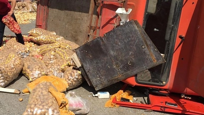 Freni Boşalan Kamyonet Dehşet Saçtı!