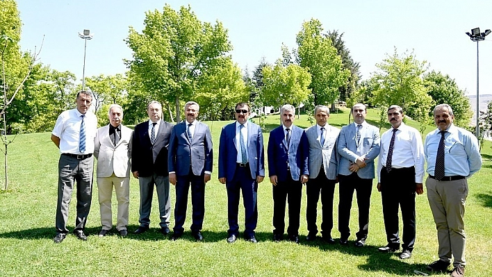 Başkan Gürkan fuar alanında incelemelerde bulundu 