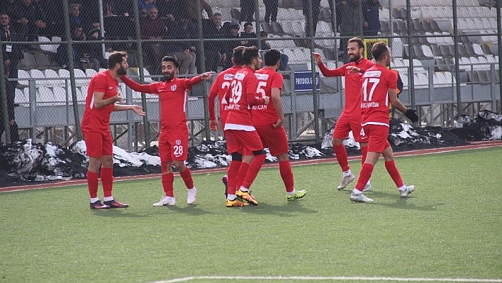 Elazığ Belediyespor'dan 10 imza