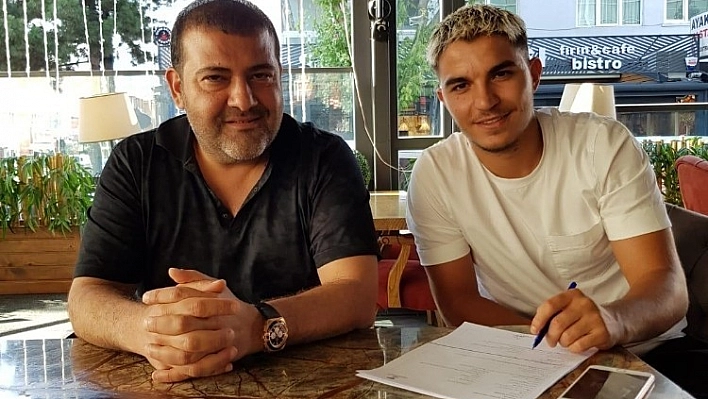 Elazığspor'lu Akgün'le Sözleşme Uzatıldı