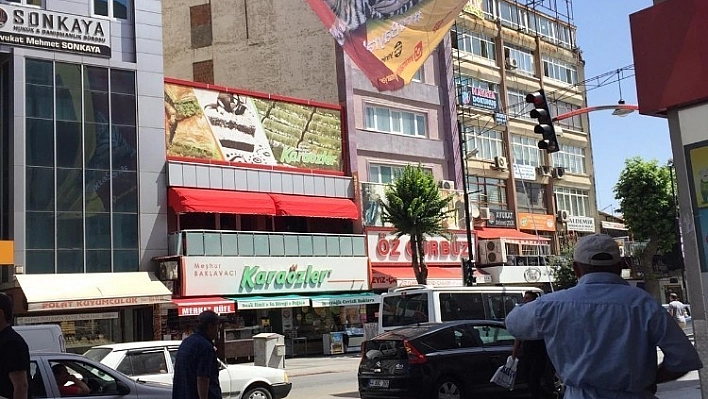 Malatya'da 'bir bayrak da sen as' kampanyası 