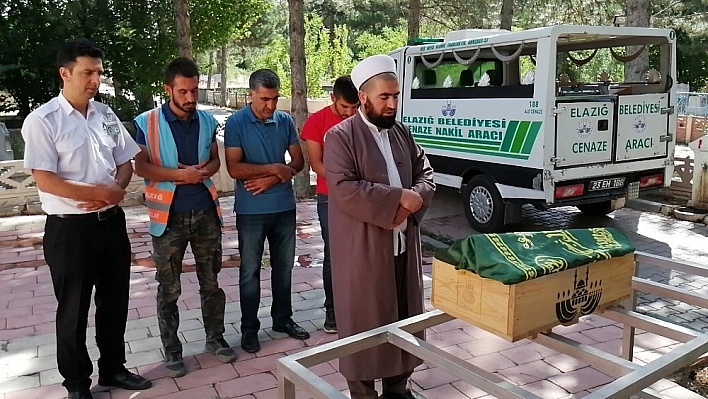 Yazıklar Olsun Senin Gibi Anneye!