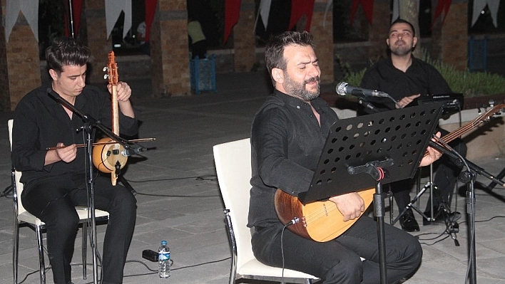 Kahramanlık Türküleri Seslendirildi