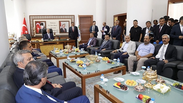 Bakan Turhan: 'FSM Köprüsü'nü Kurban Bayramı öncesi İstanbulluların hizmetine açacağız' 
