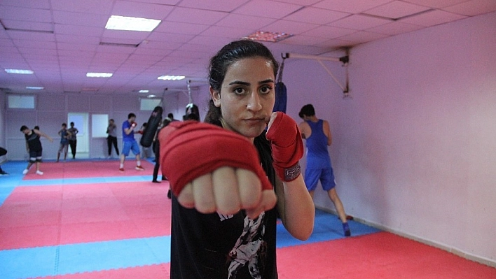 Kick Boksçu Özer'in Yeni Hedefi Belli Oldu