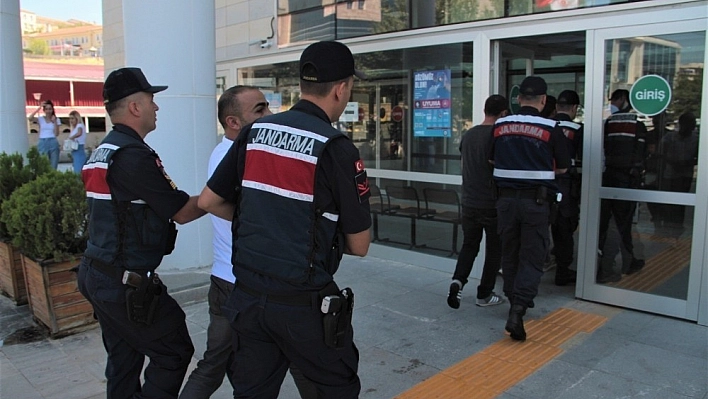 Jandarma, Silah Ticareti Yapanları Affetmedi!